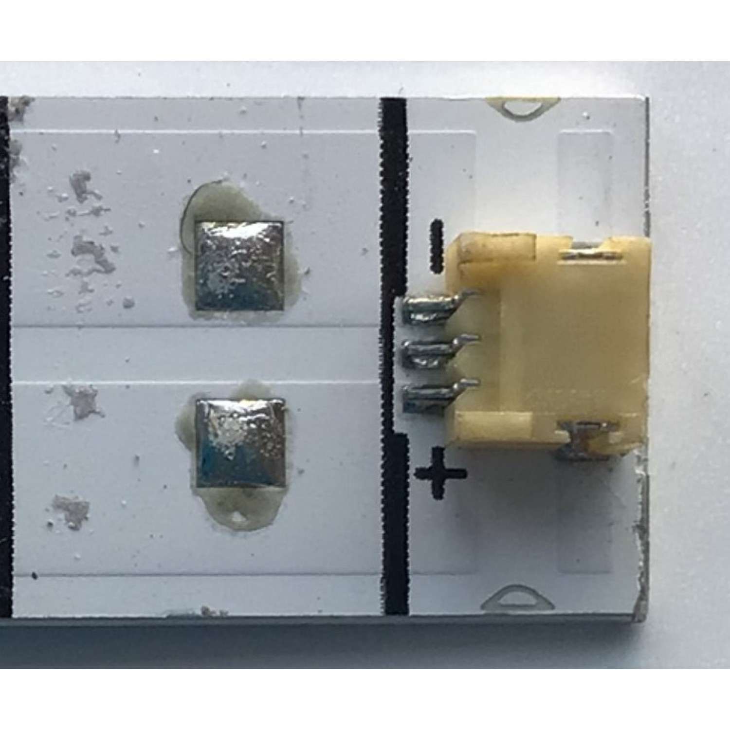 KIT DE LEDS PARA TV HISENSE ORIGINAL 4 PIEZAS / NUMERO DE PARTE LB5009R V0 / LB5009R_V0 / HD500Y1U91-T0L2 / 2021030801 / PANEL HD500Y1U91-T0L2 / MODELOS 50R6G / 50R6E4 / 50A6GV - Imagen 4